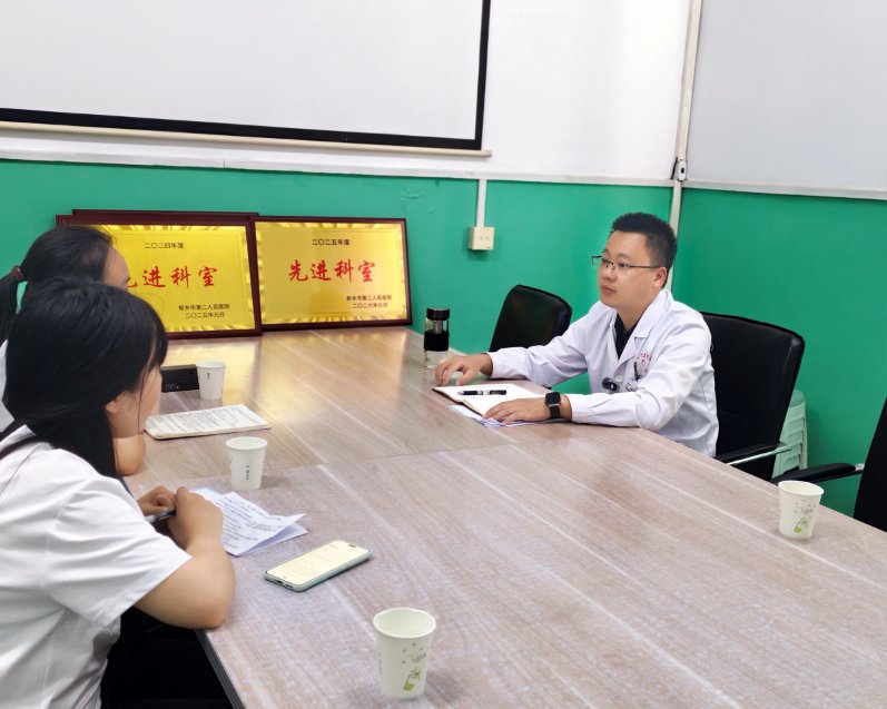医路启航”校友寻访与职业体验实践团